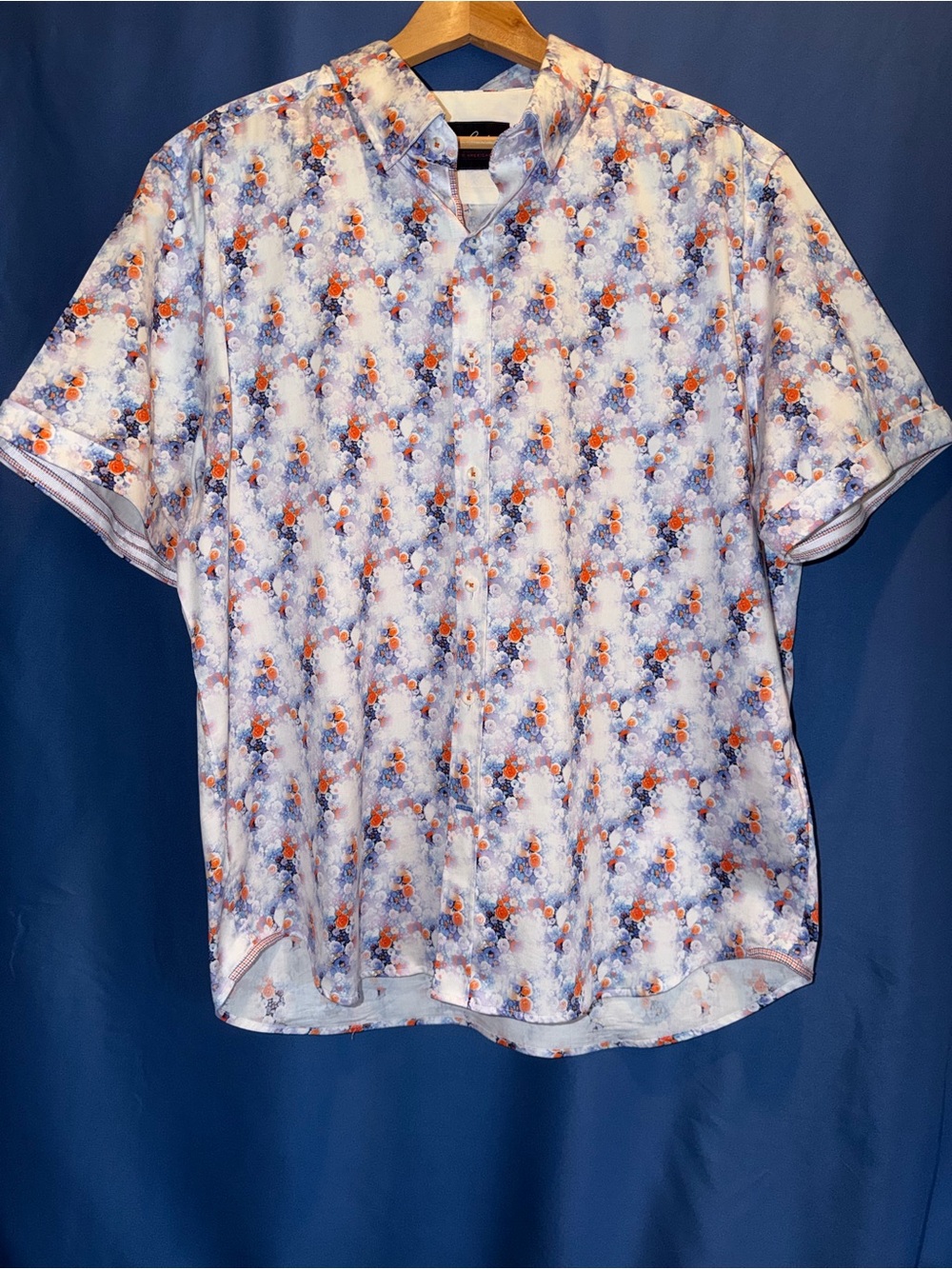 Robert Graham White Short-Sleeve Button-Down with Orange & Blue Print